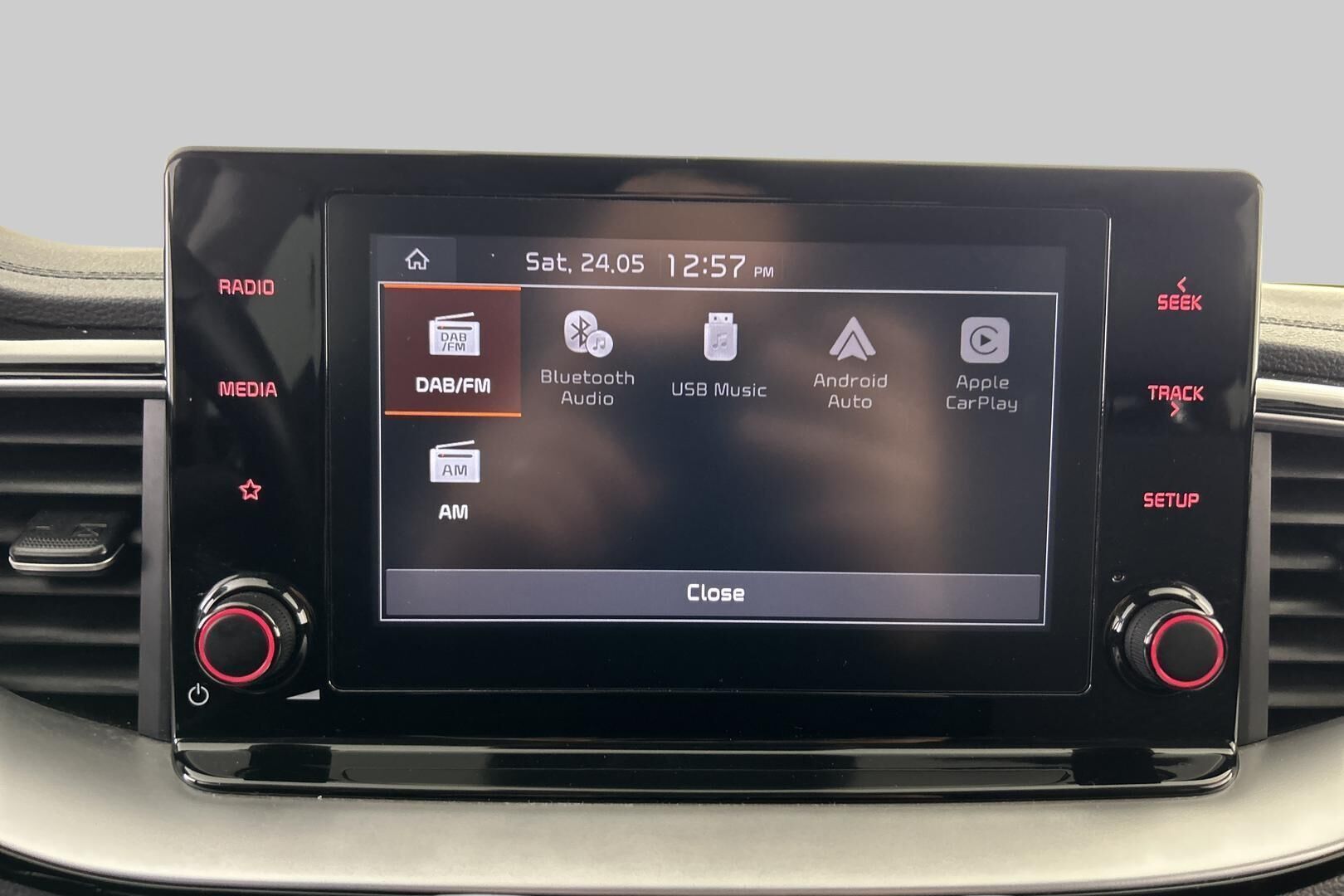 Kia Ceed iso kuva 23