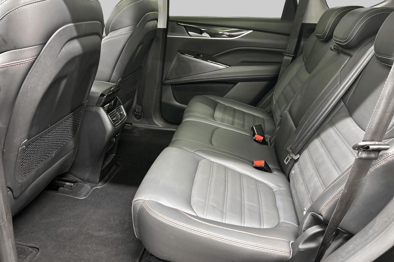 Maxus Euniq 6 iso kuva 10