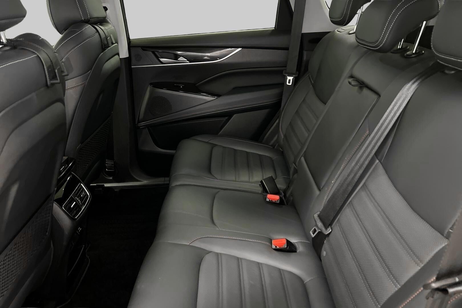 Maxus Euniq 6 iso kuva 10