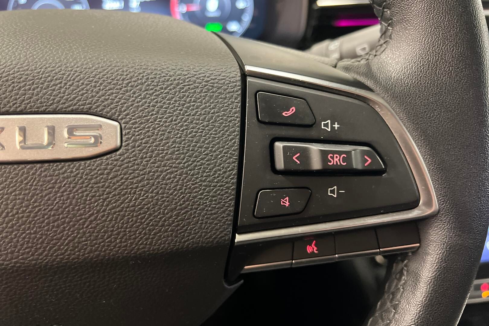 Maxus Euniq 6 iso kuva 17