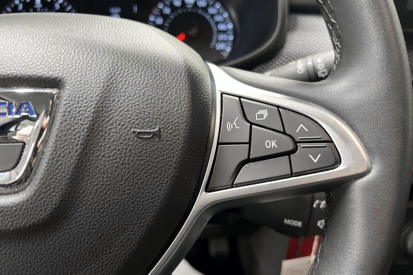 Dacia Sandero iso kuva 10