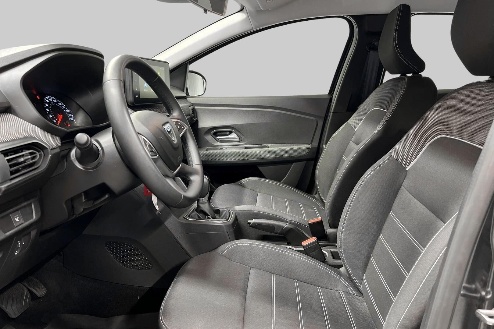 Dacia Sandero iso kuva 5