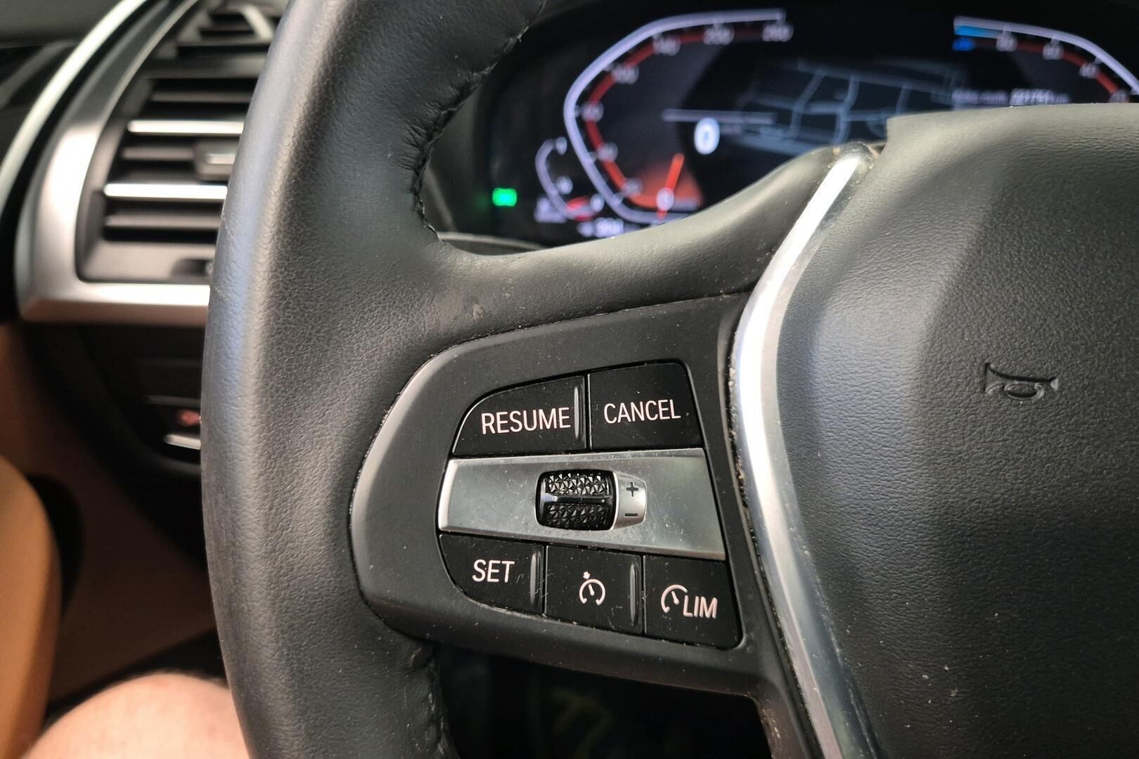BMW X3 iso kuva 23