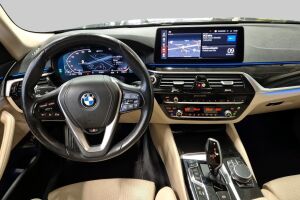 BMW 5-SARJA esikatselu 2