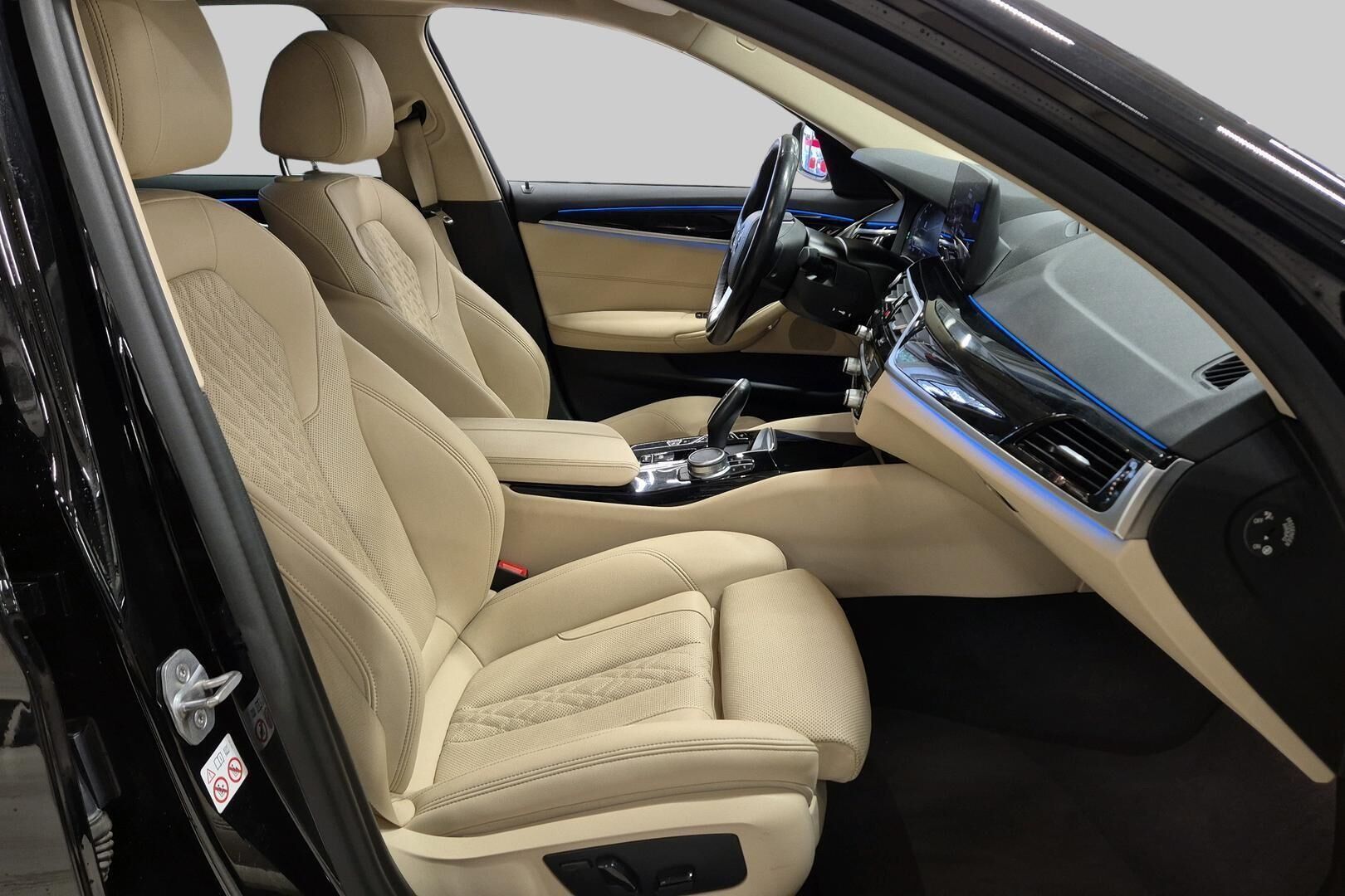 BMW 5-SARJA iso kuva 4