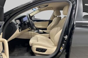 BMW 5-SARJA esikatselu 9