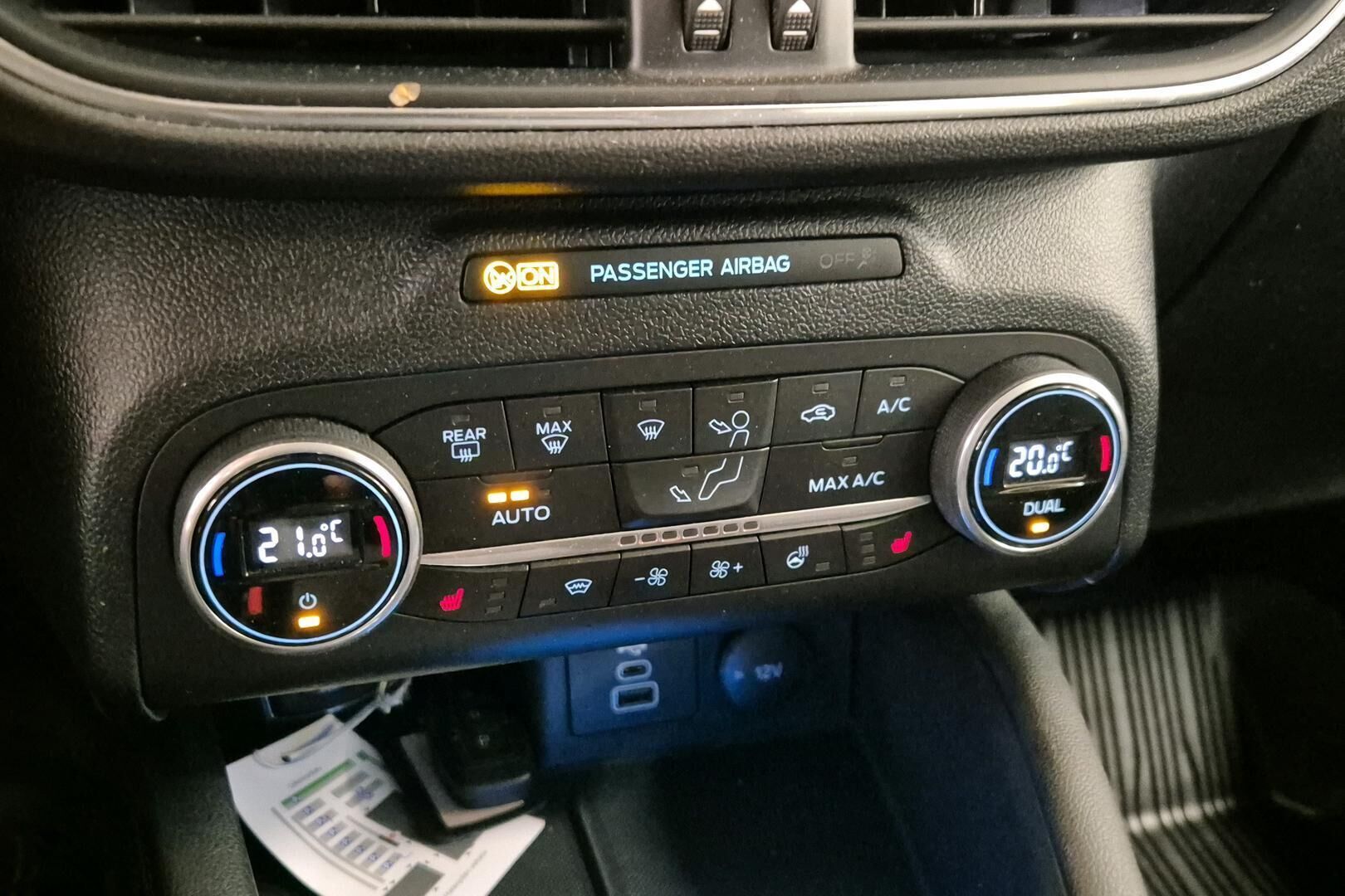 Ford Kuga iso kuva 17