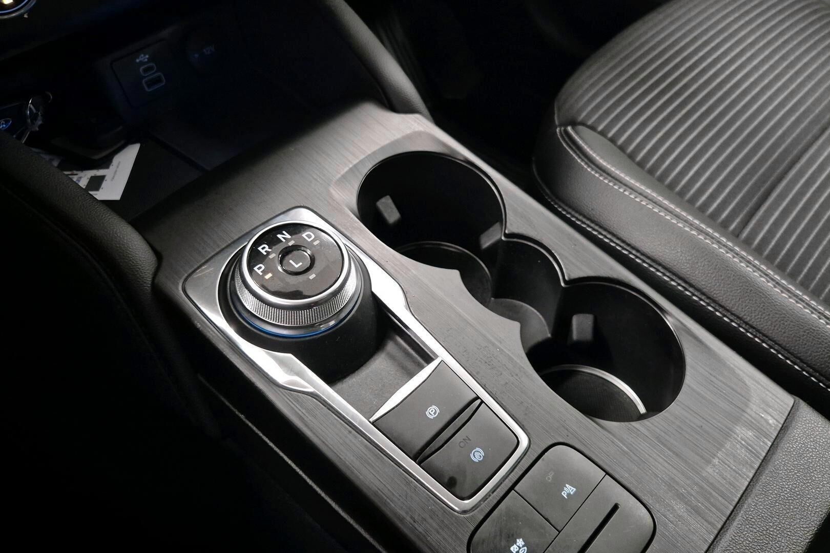 Ford Kuga iso kuva 20