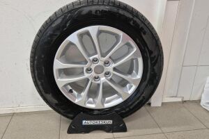 Ford Kuga esikatselu 24