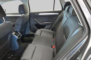 Skoda Superb esikatselu 10