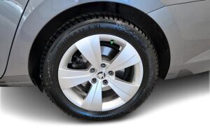 Skoda Superb esikatselu 13