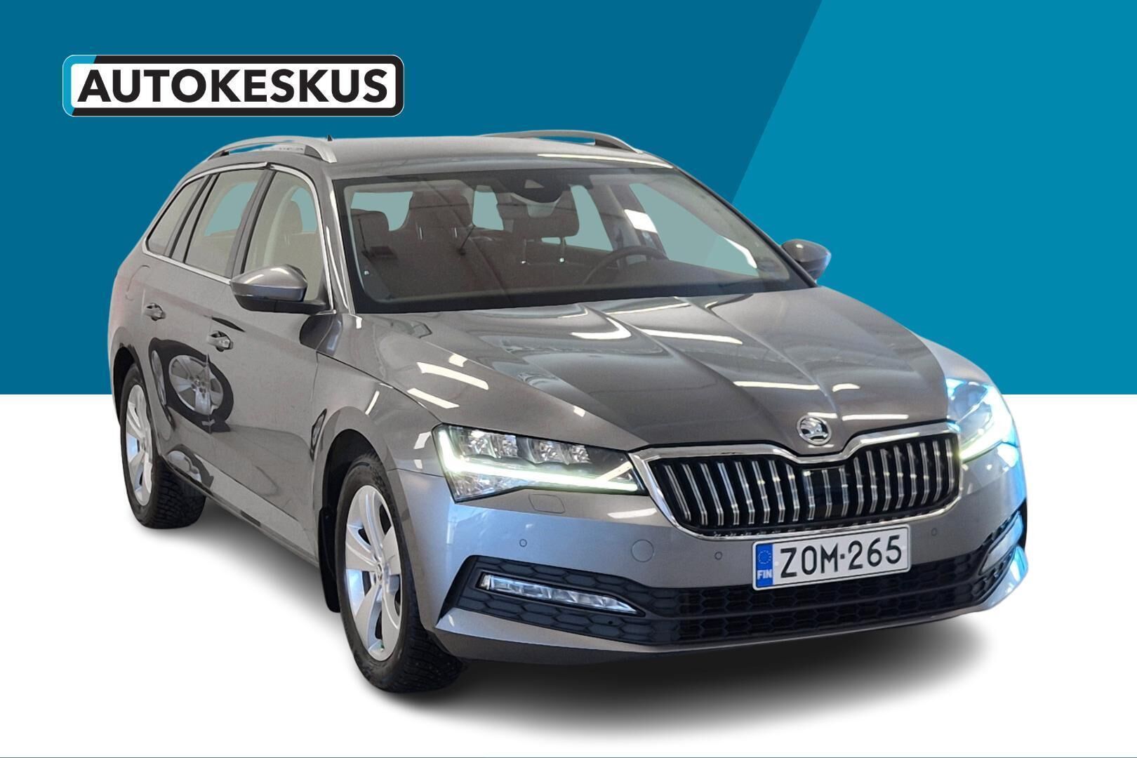 Skoda Superb iso kuva 3