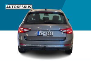 Skoda Superb esikatselu 6