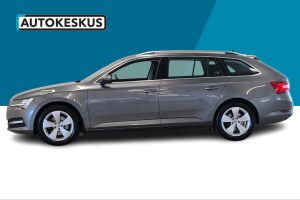 Skoda Superb esikatselu 8