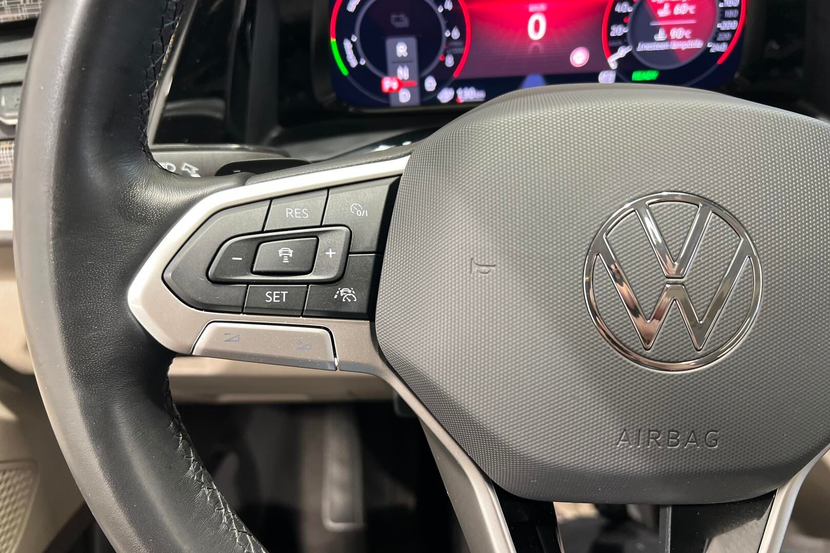 Volkswagen Multivan iso kuva 27