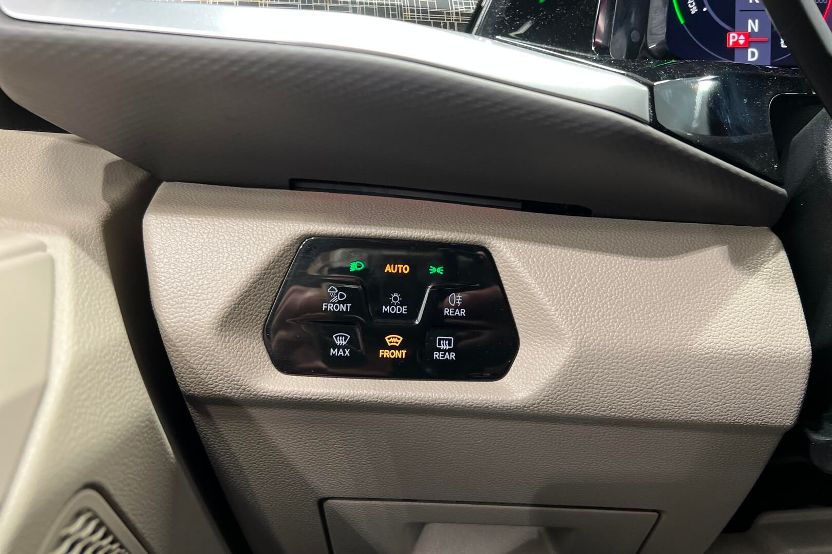 Volkswagen Multivan iso kuva 28