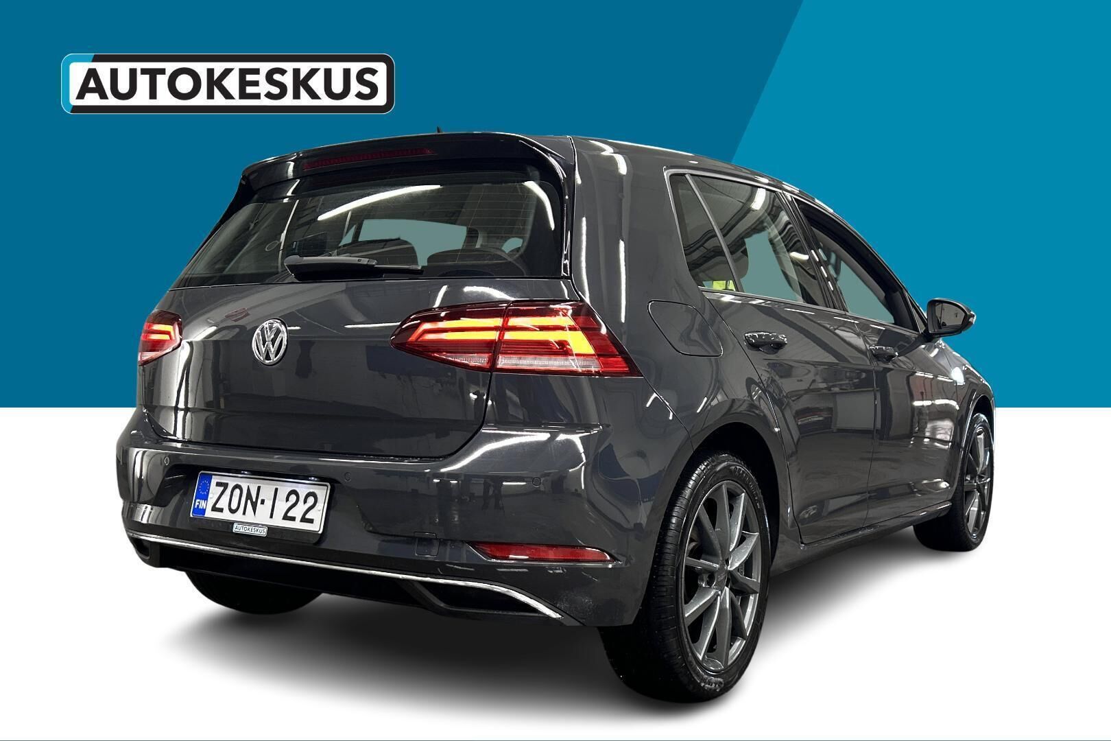 Volkswagen Golf iso kuva 9