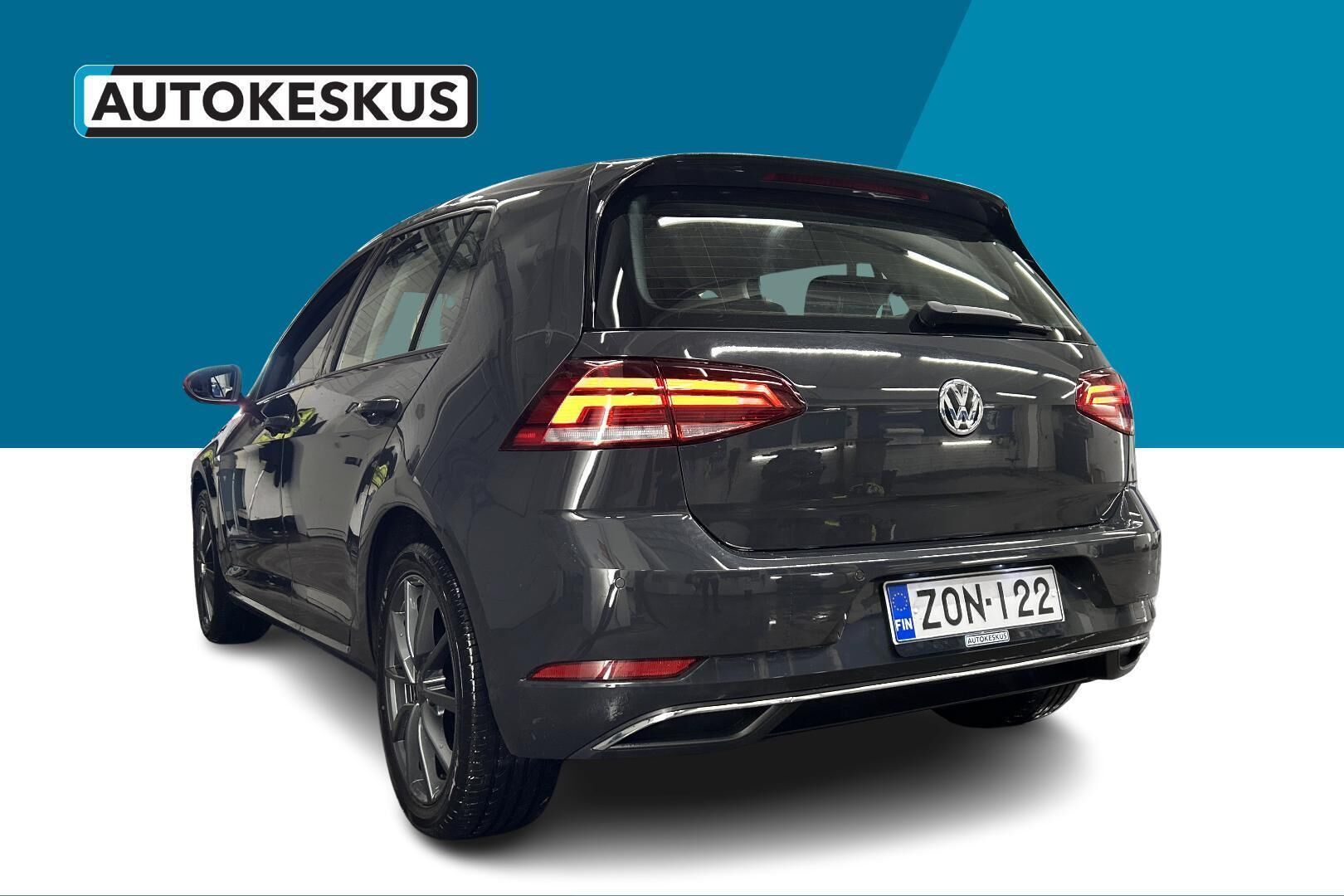 Volkswagen Golf iso kuva 11