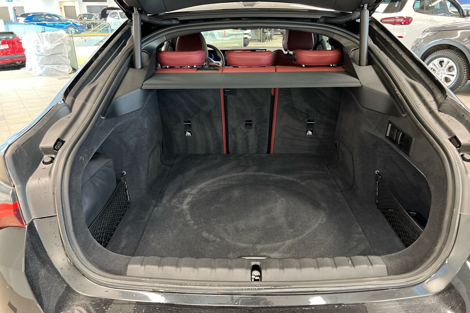BMW I4 M50 iso kuva 14