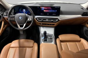 BMW i4 esikatselu 11