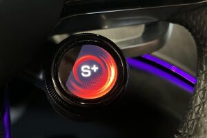 Mercedes-Benz EQE esikatselu 17