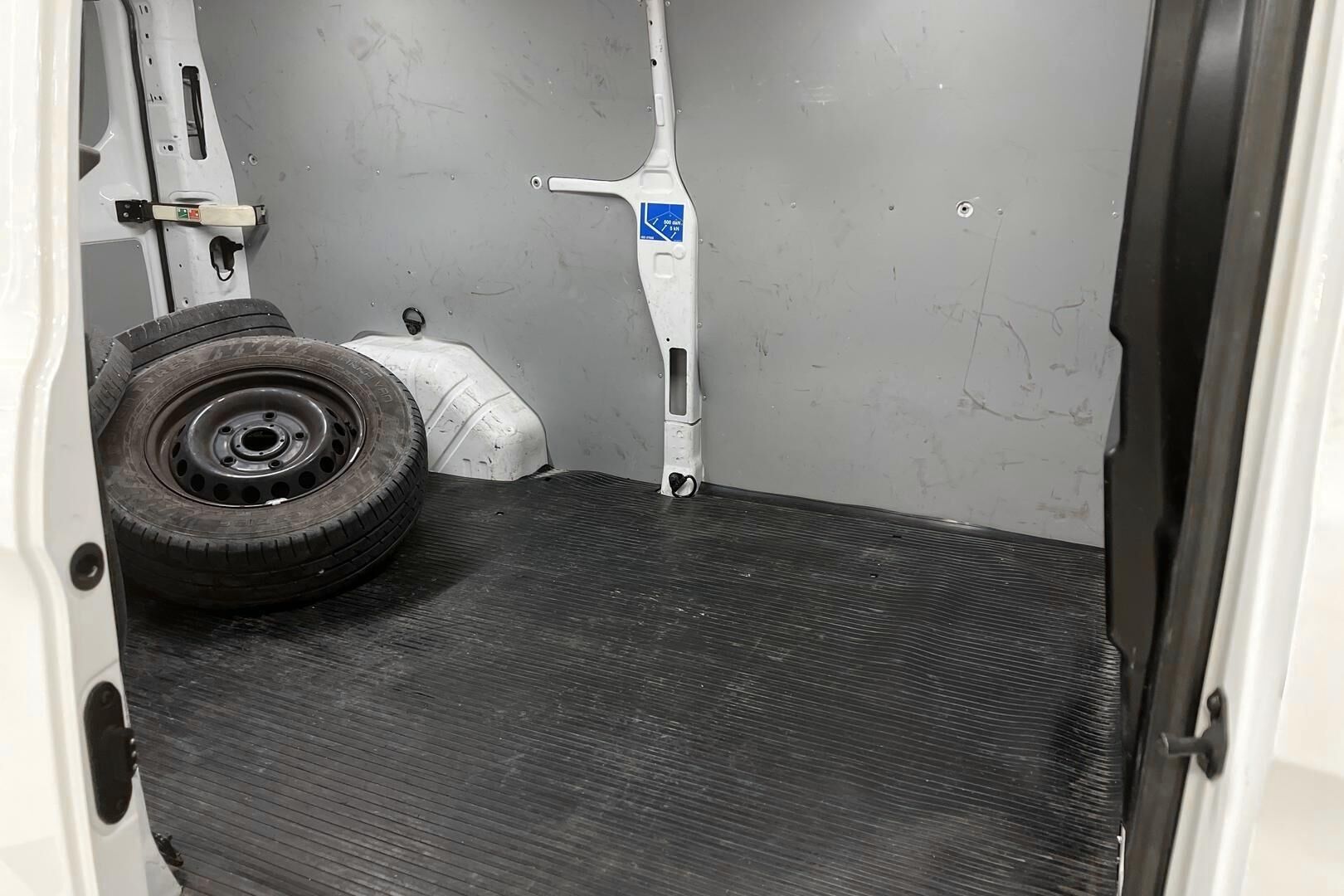 Ford Transit Custom iso kuva 7