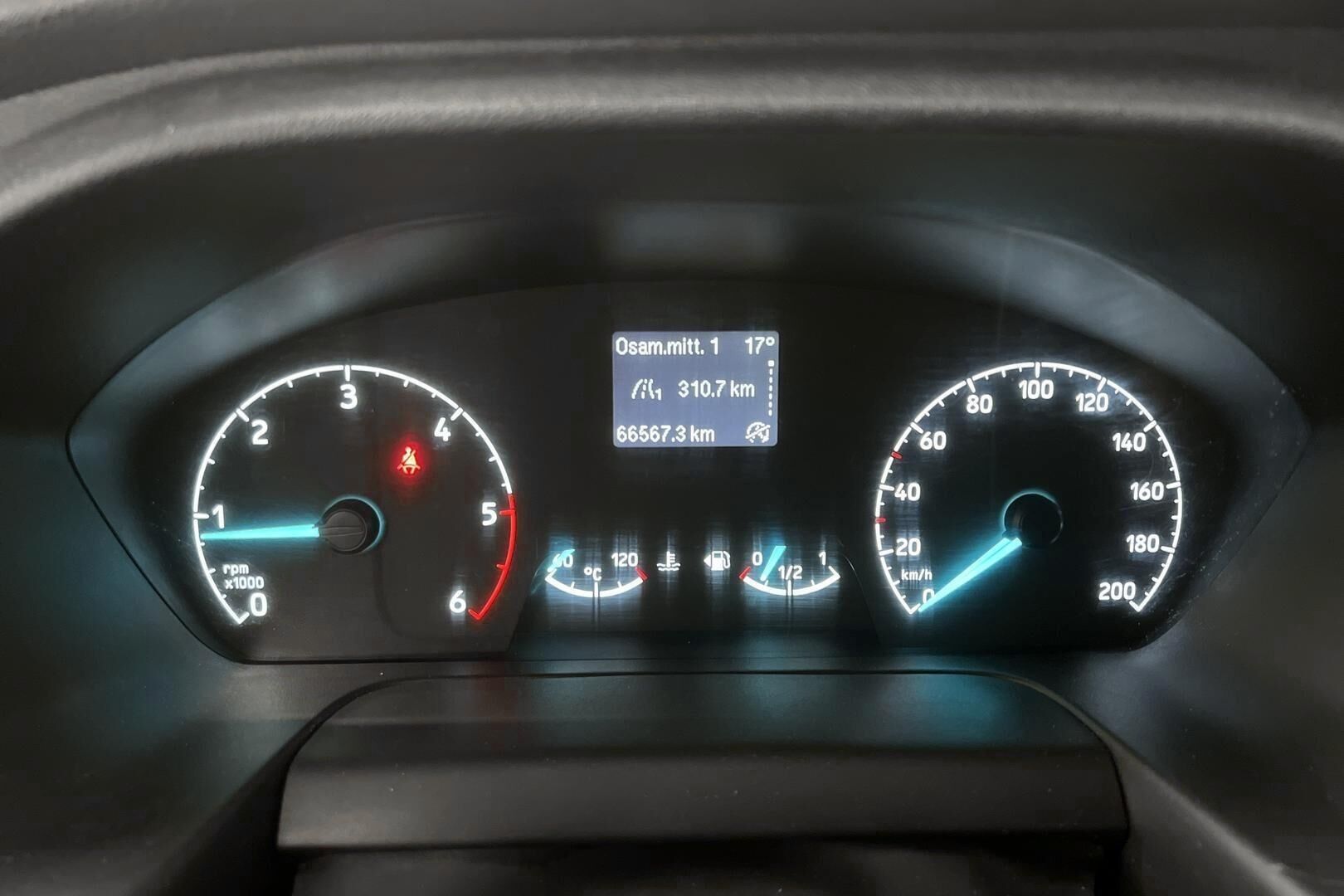 Ford Transit Custom iso kuva 17