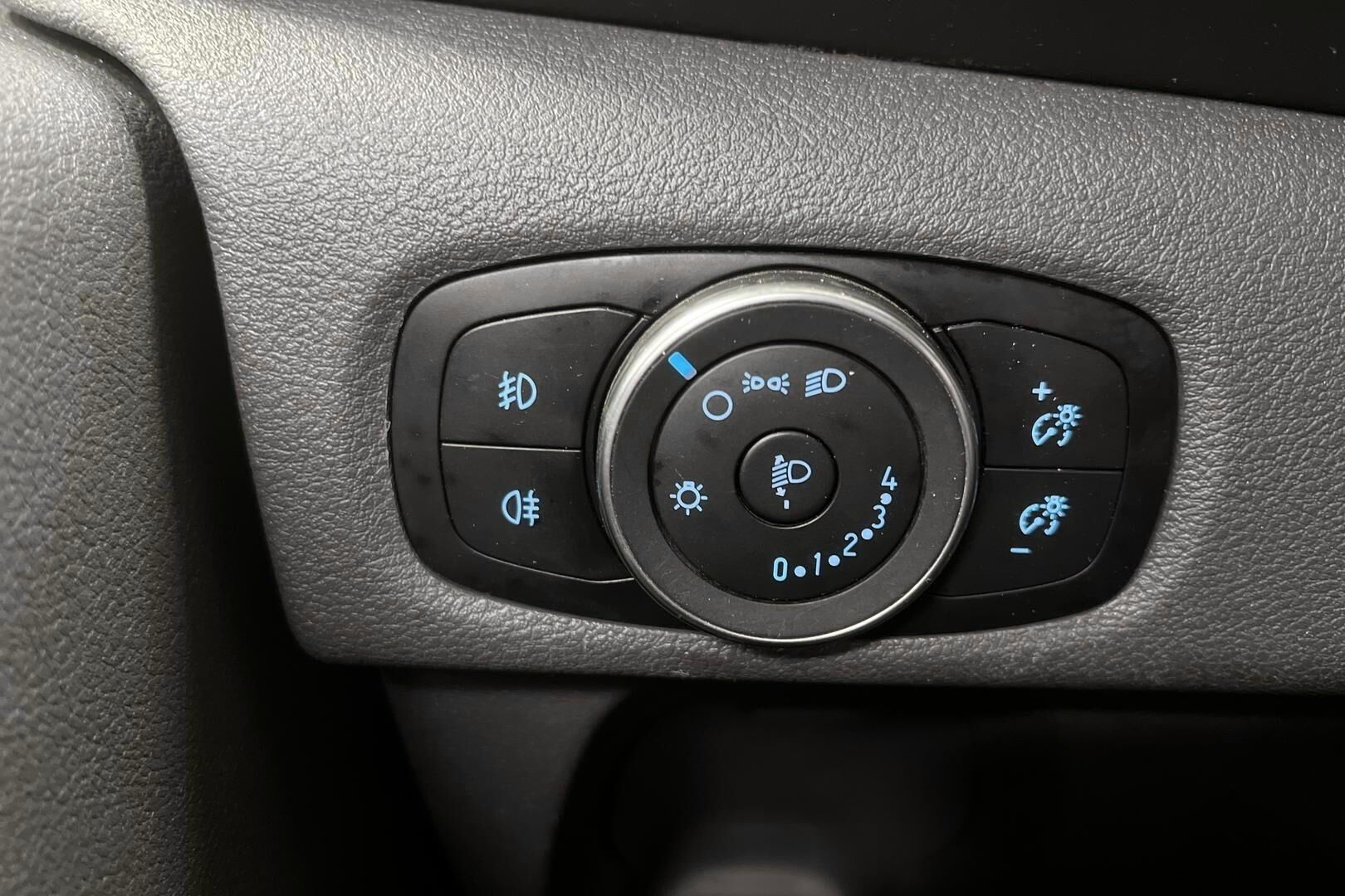 Ford Transit Custom iso kuva 11