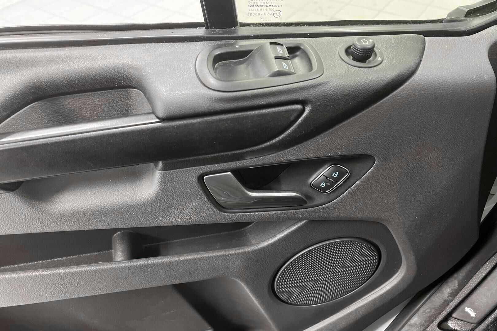 Ford Transit Custom iso kuva 20