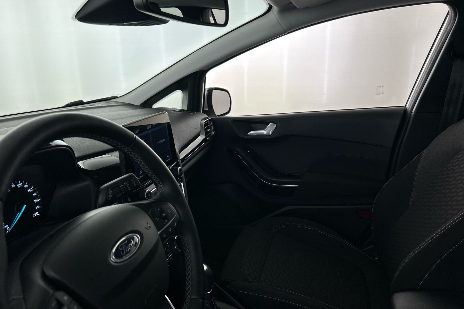 Ford Fiesta iso kuva 5