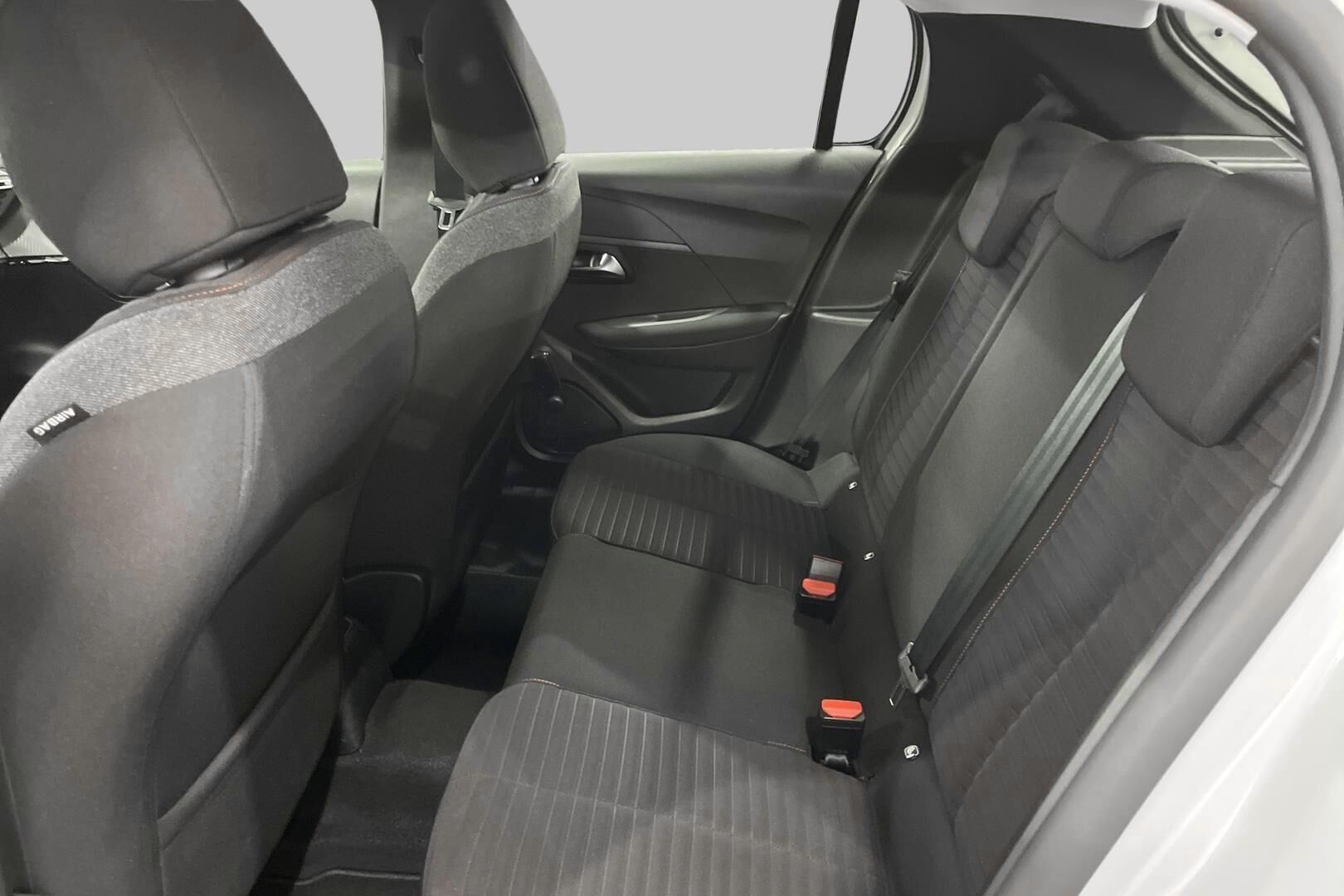 Peugeot 208 iso kuva 10