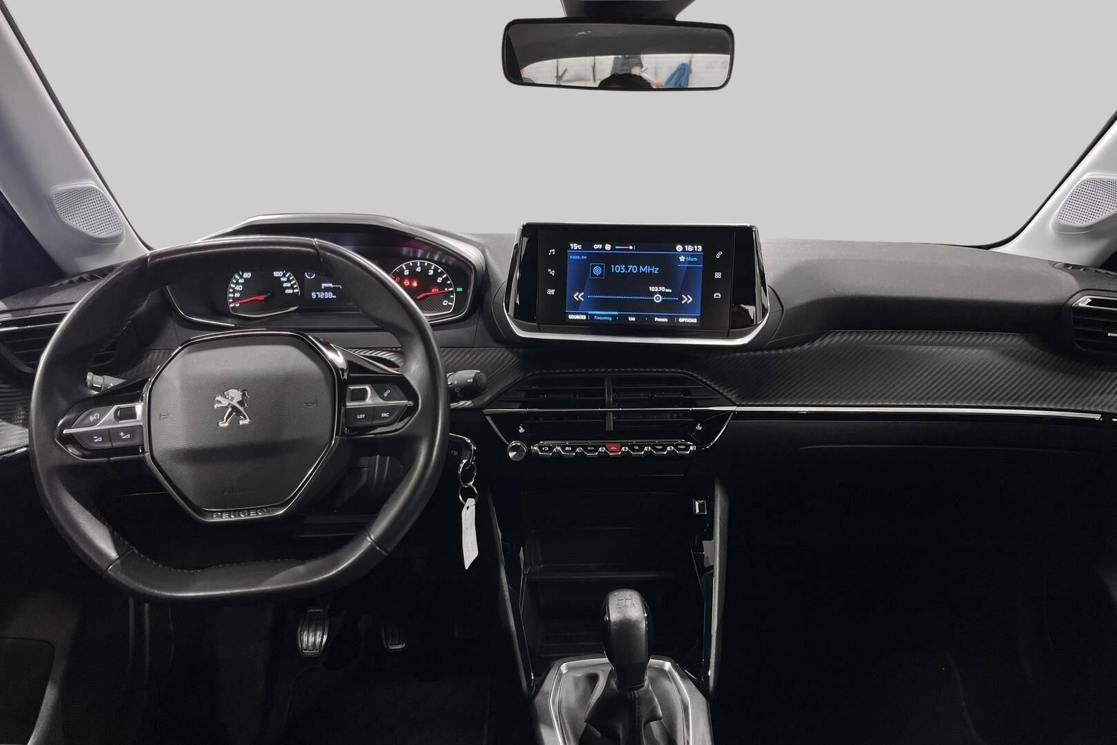 Peugeot 208 iso kuva 11