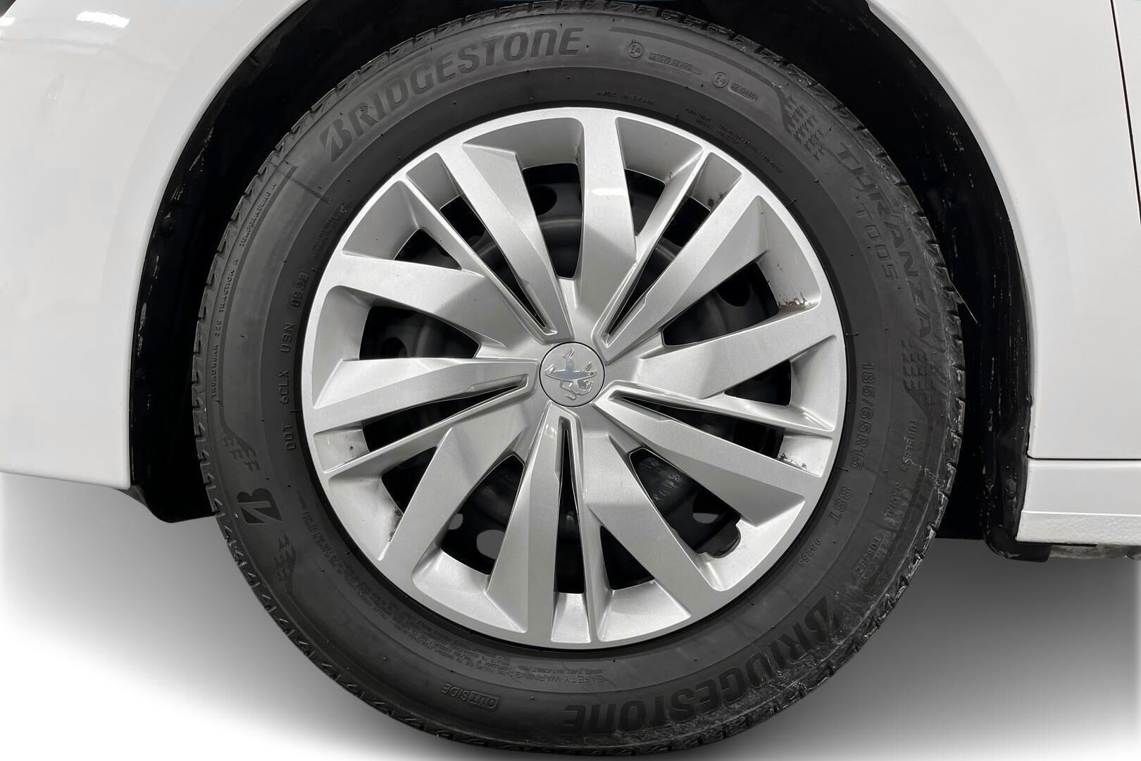 Peugeot 208 iso kuva 13