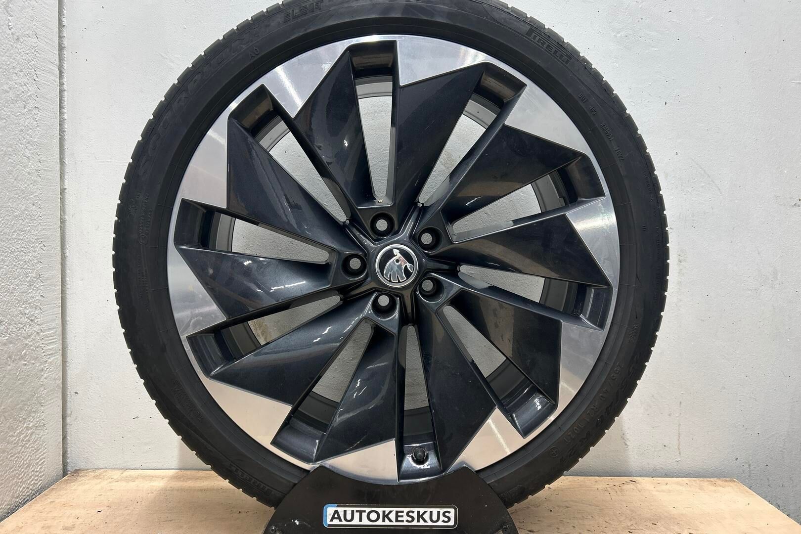 Skoda Enyaq iso kuva 12