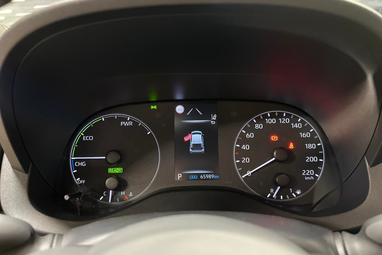 Toyota Yaris iso kuva 13