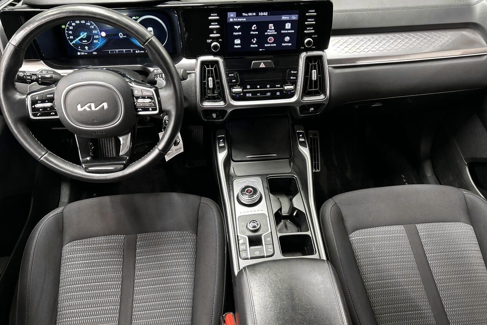 Kia Sorento iso kuva 10