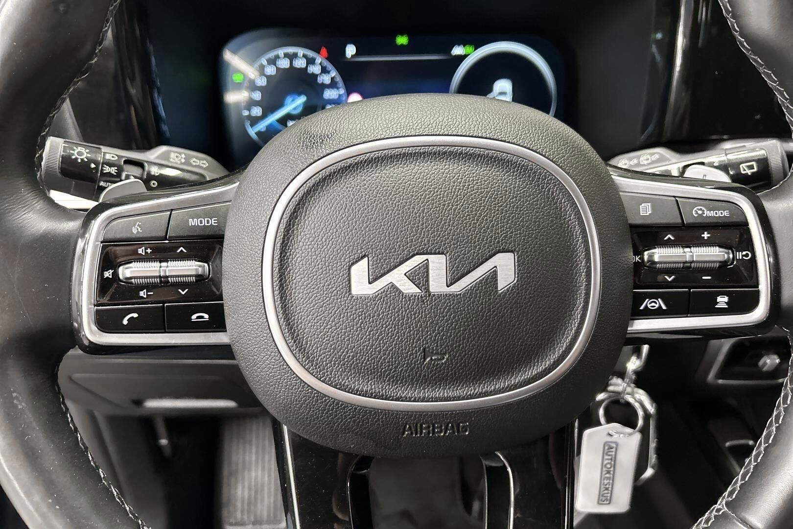 Kia Sorento iso kuva 17