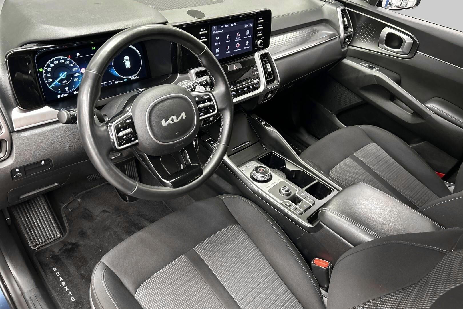 Kia Sorento iso kuva 8