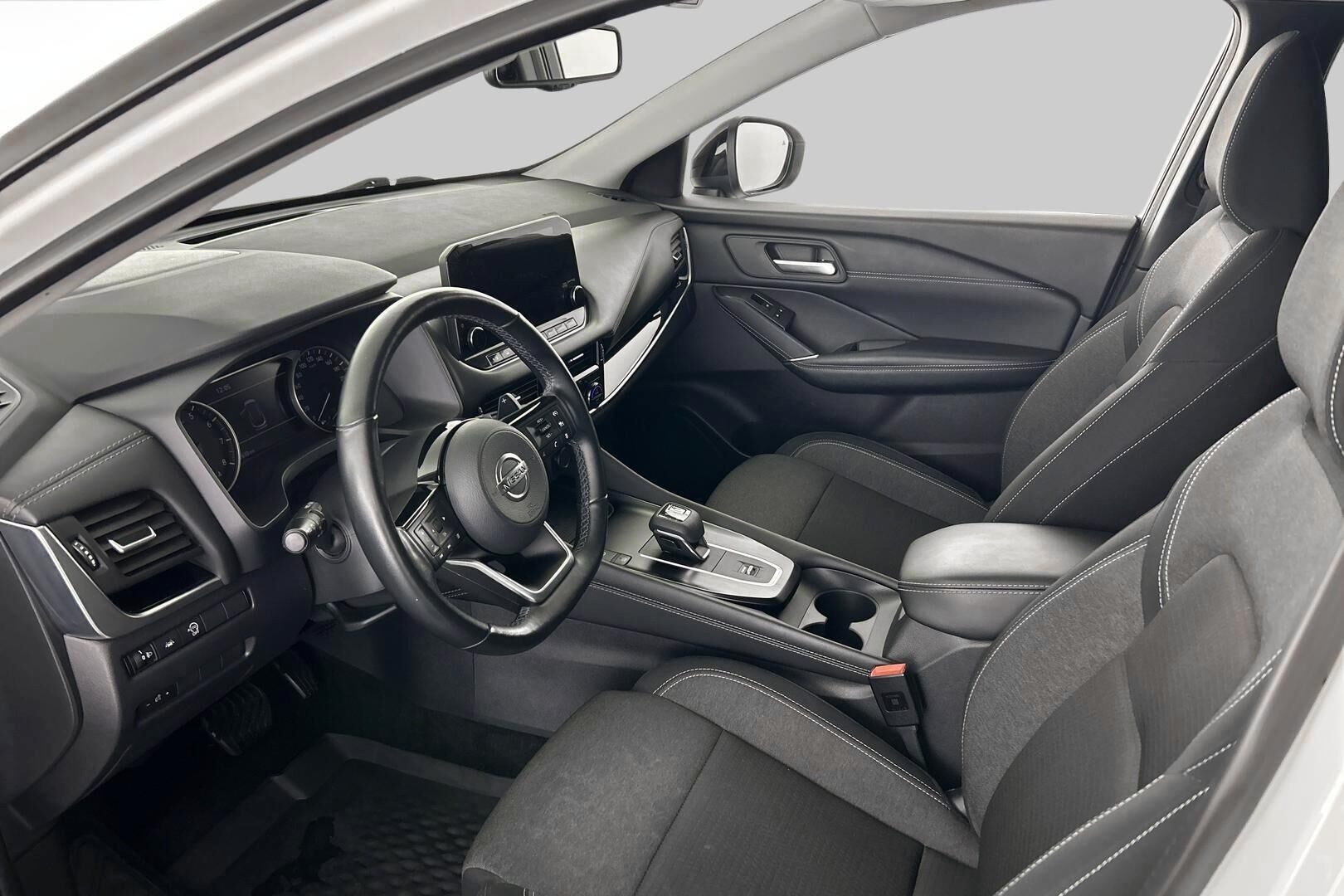 Nissan Qashqai iso kuva 8