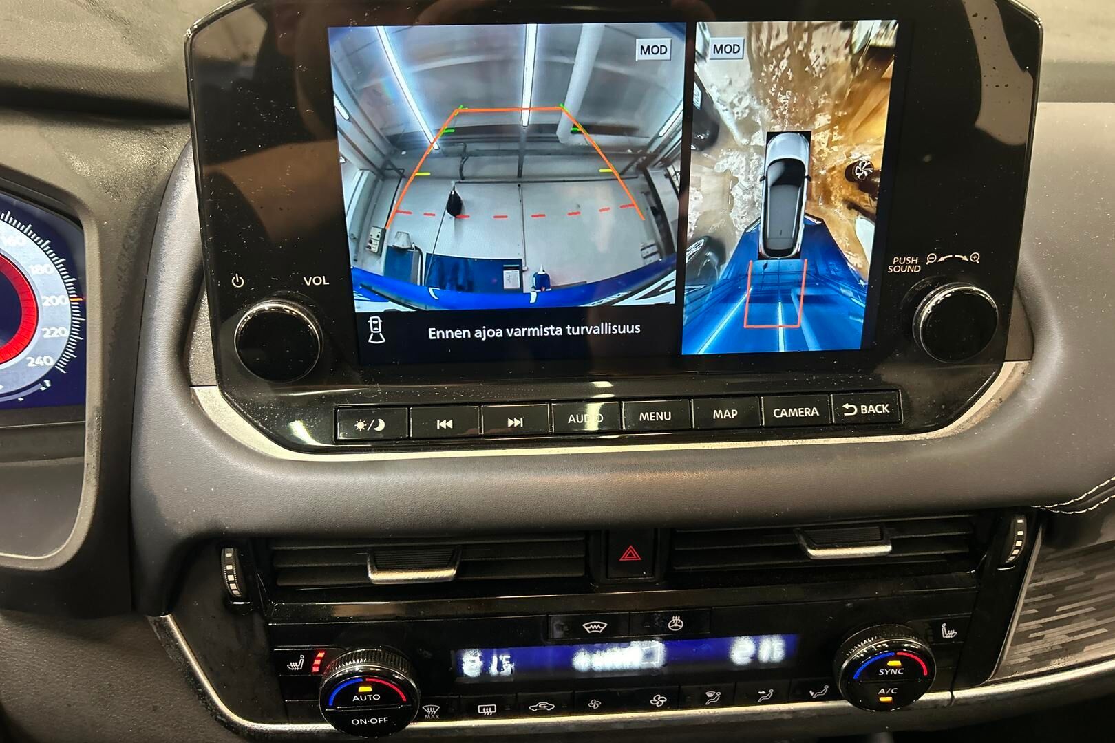 Nissan Qashqai iso kuva 17