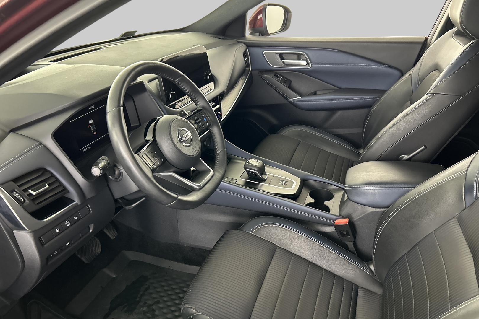 Nissan Qashqai iso kuva 7