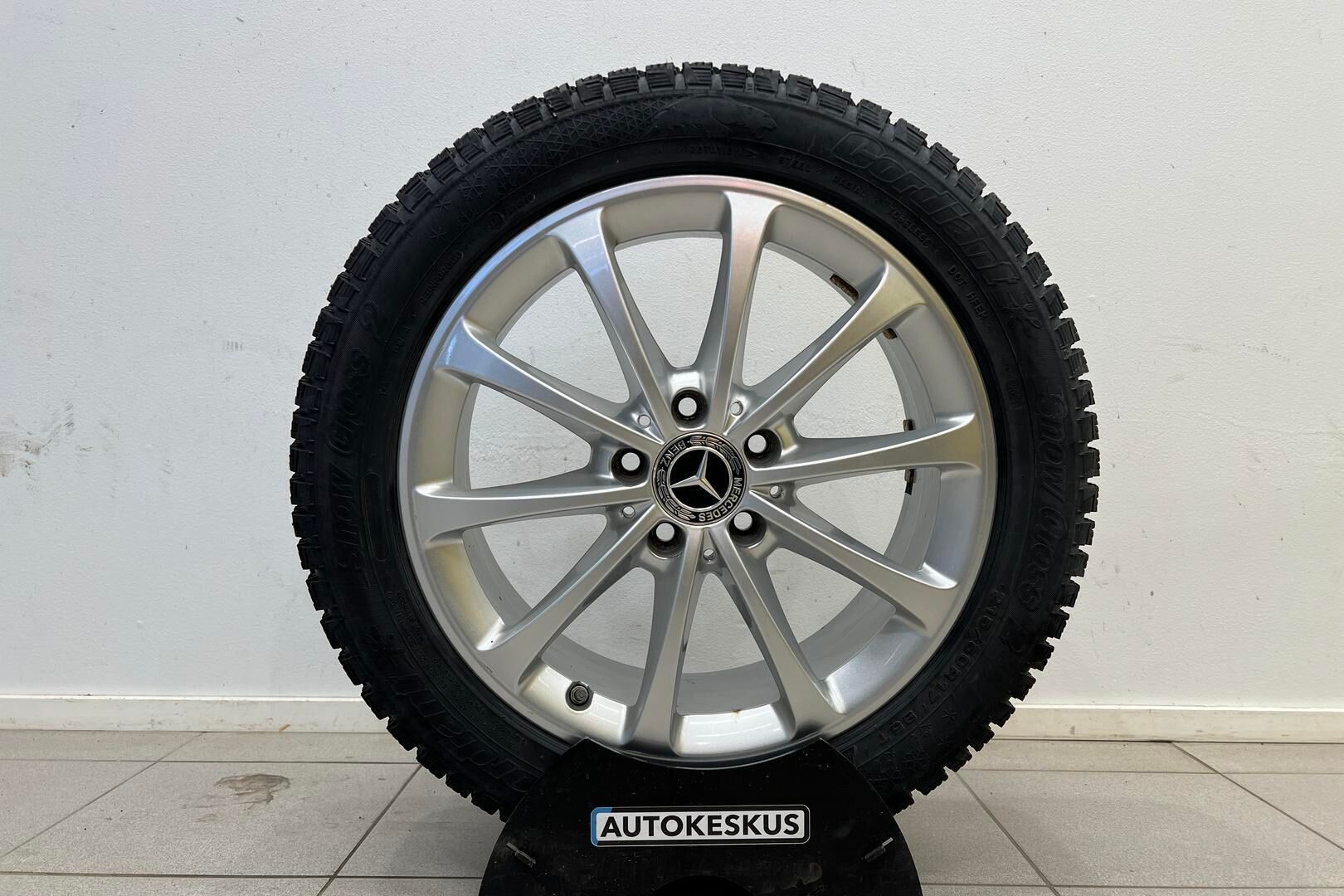 Mercedes-Benz A iso kuva 42