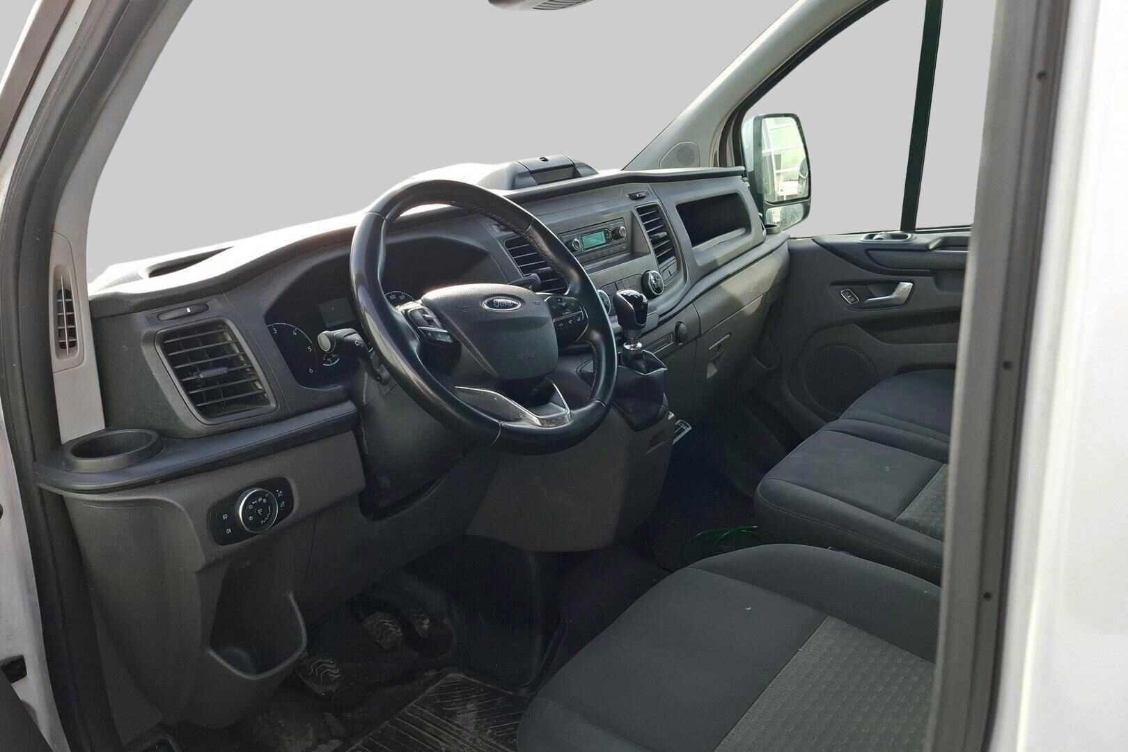 Ford Transit Custom iso kuva 2