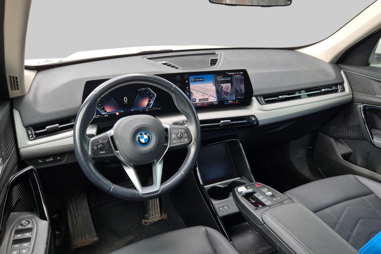 BMW X1 iso kuva 1