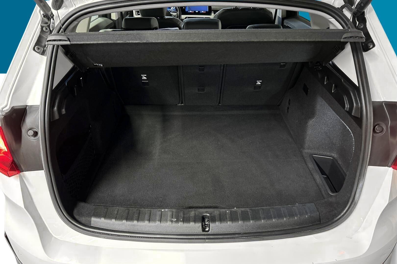 BMW X1 iso kuva 8