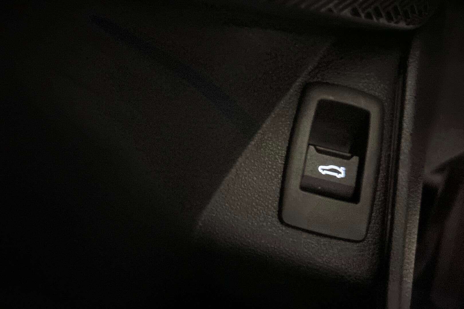 BMW X1 iso kuva 32