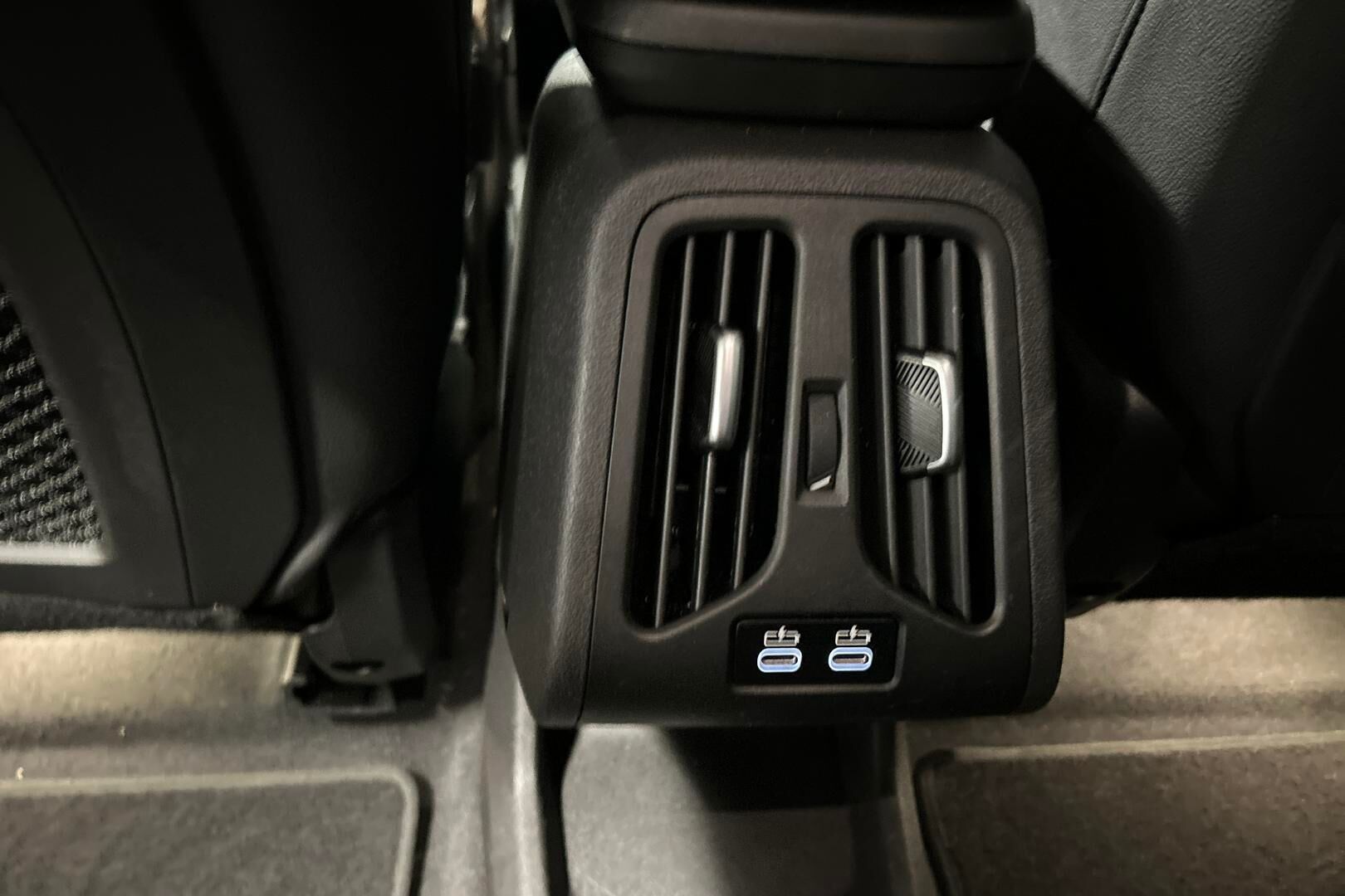 BMW X1 iso kuva 22
