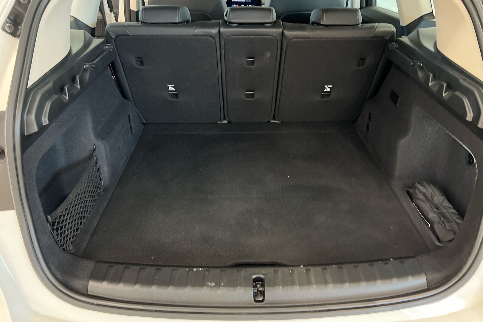 BMW X1 iso kuva 18
