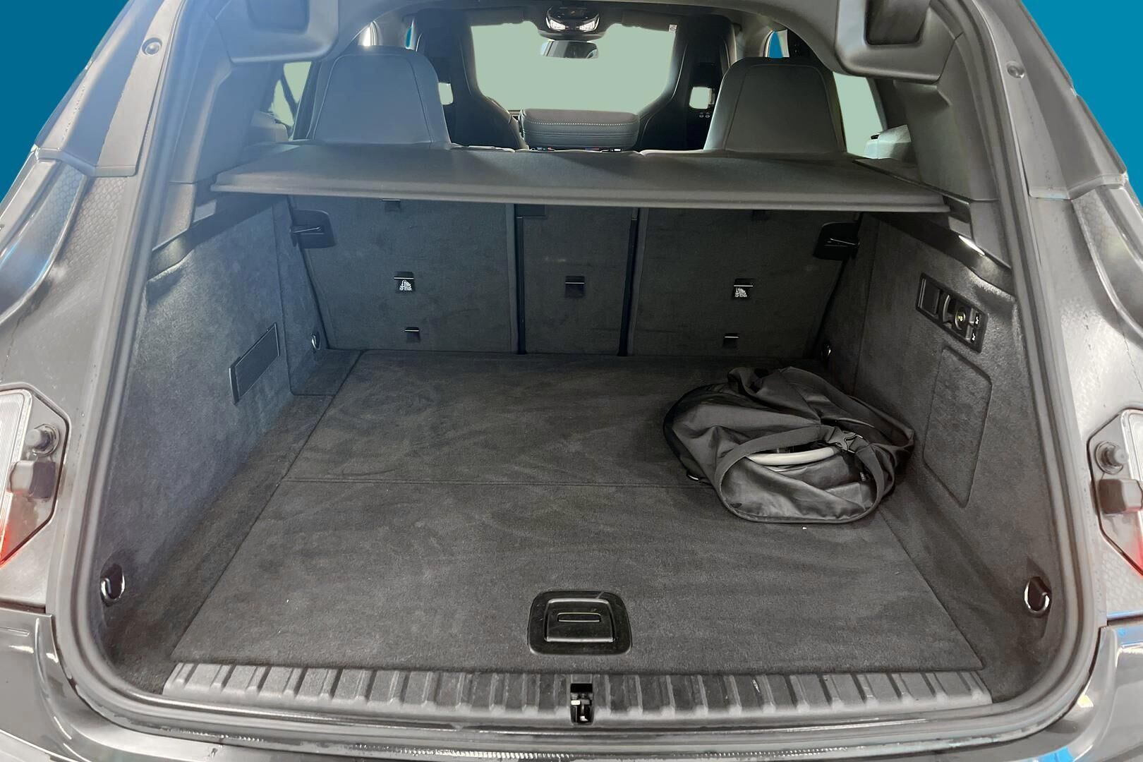 BMW iX iso kuva 7