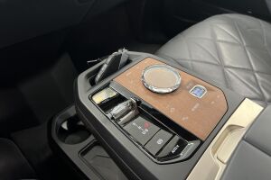 BMW iX esikatselu 9